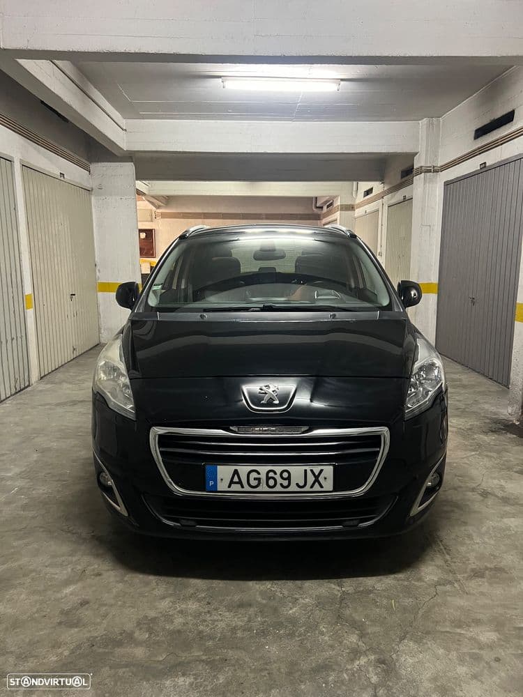 Peugeot 5008 FAMILIAR, IDEAL PARA QUEM PROCURA ESPAÇO, CONFORTO E ECONOMIA.