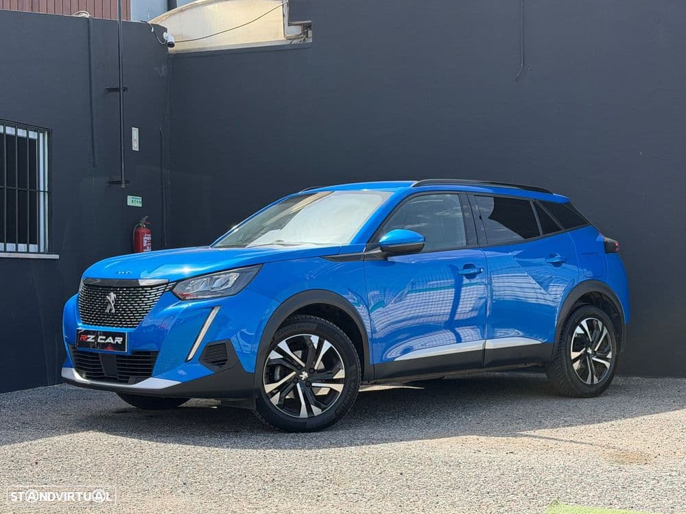 Peugeot 2008 PureTech 131 Cv EAT8 Allure automática de 2021.