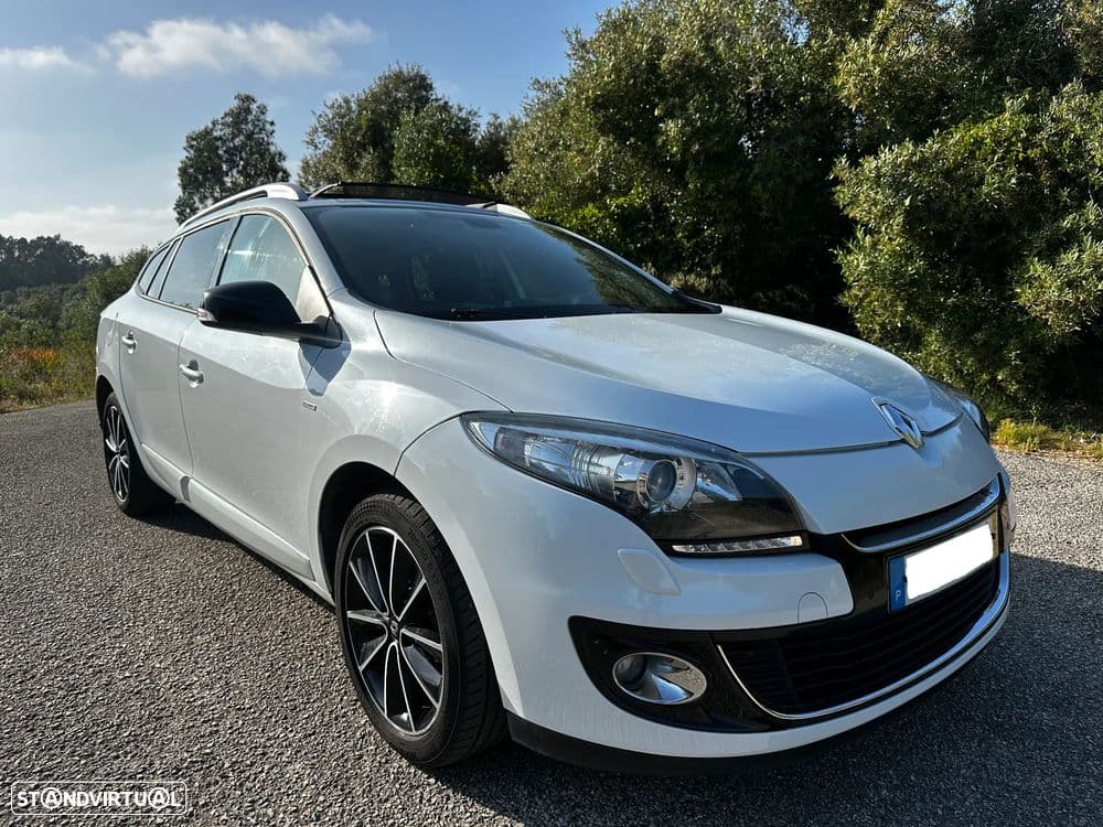 Renault Mégane Sport Tourer BOSE com muitos opcionais: