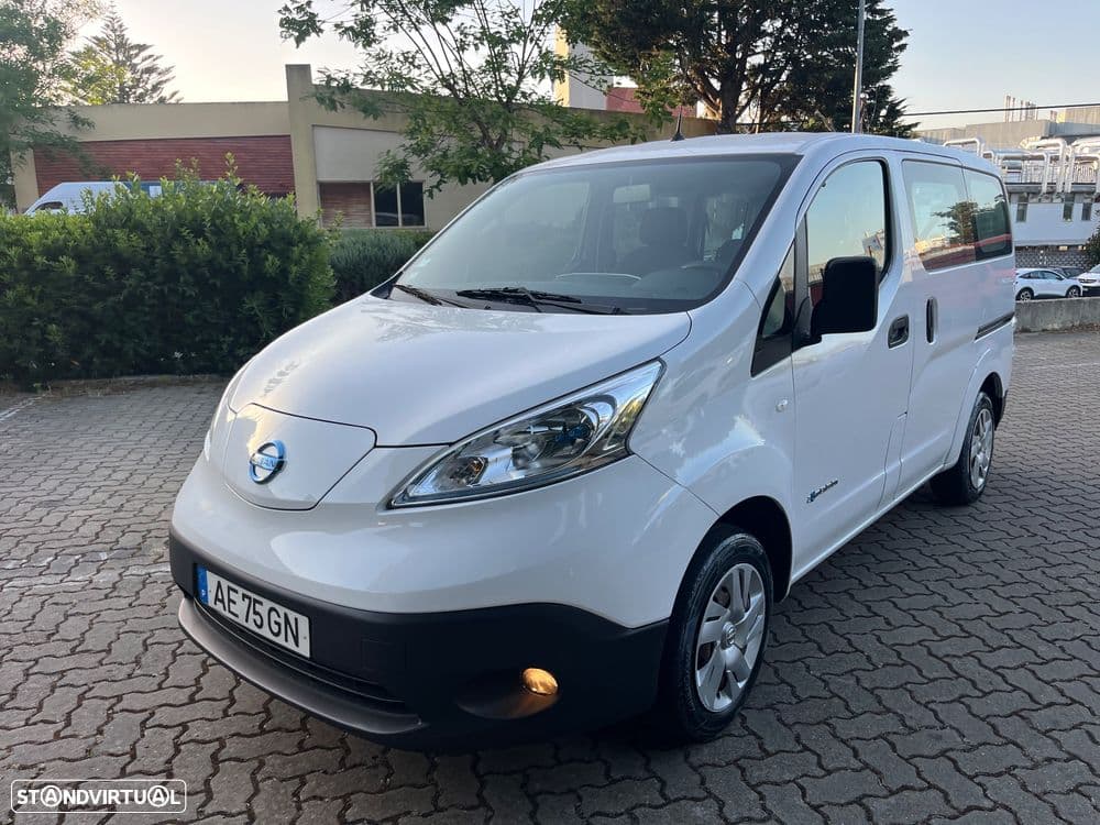 Nissan NV200 Combi