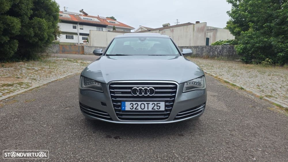 Audi A8 3.0 TDI DPF quattro tiptronic