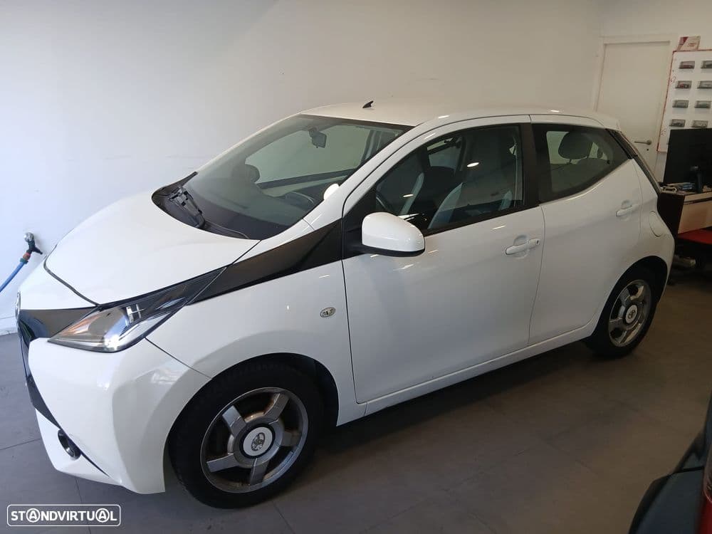 Toyota Aygo 1.0 X-Play Plus+X-Touch