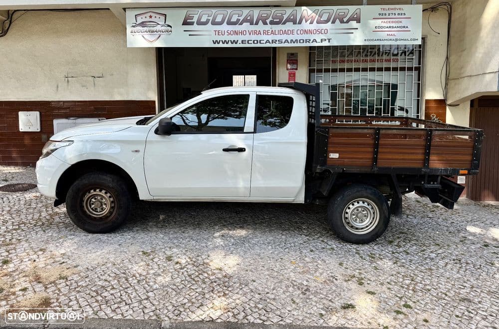 Mitsubishi L200 2.4 DI-D CD Invite CC 4WD