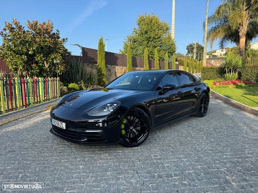 Porsche Panamera 4 E-Hybrid